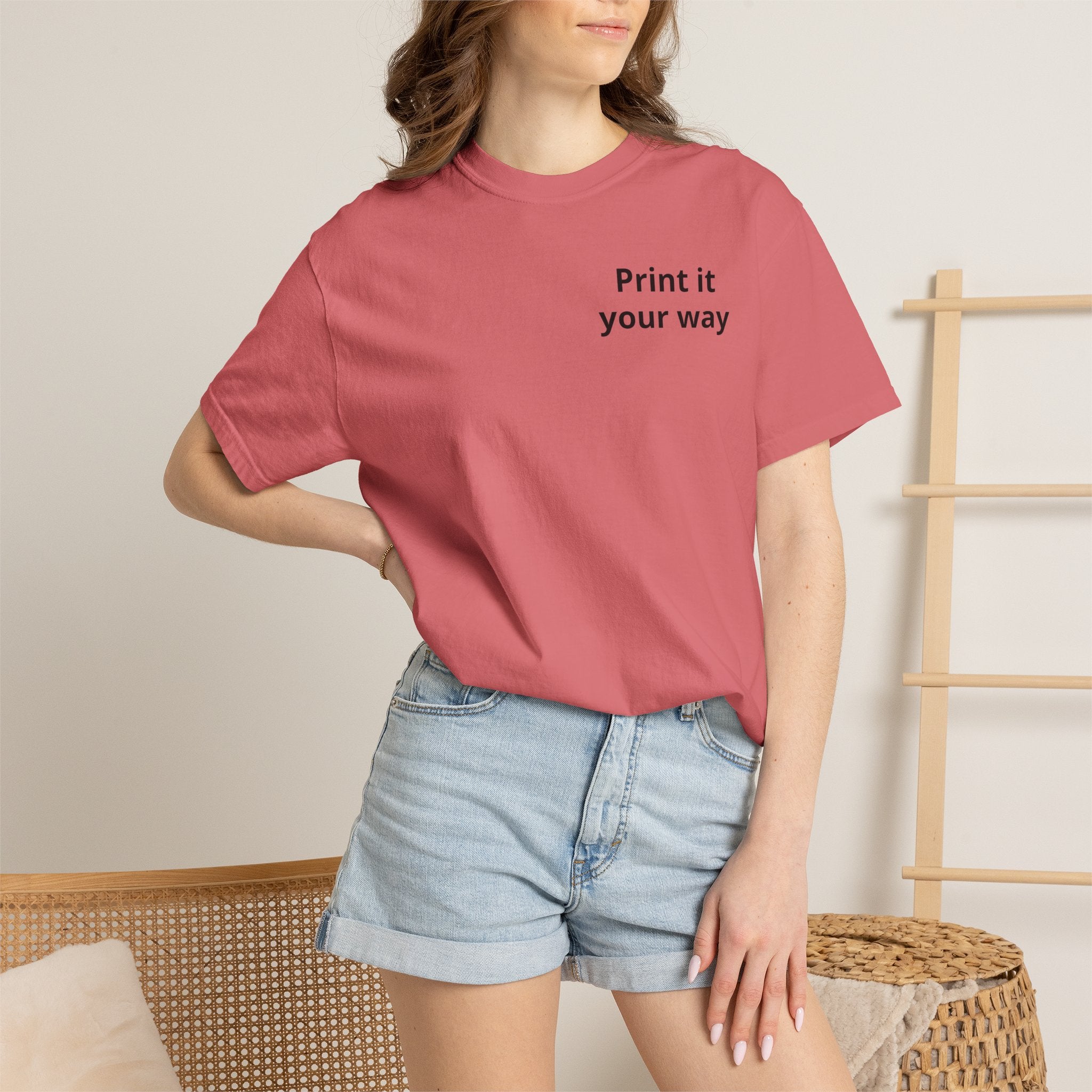 Personalizable Hairstylist Scissors and Comb T-shirt | Salon Girlie Aesthetic