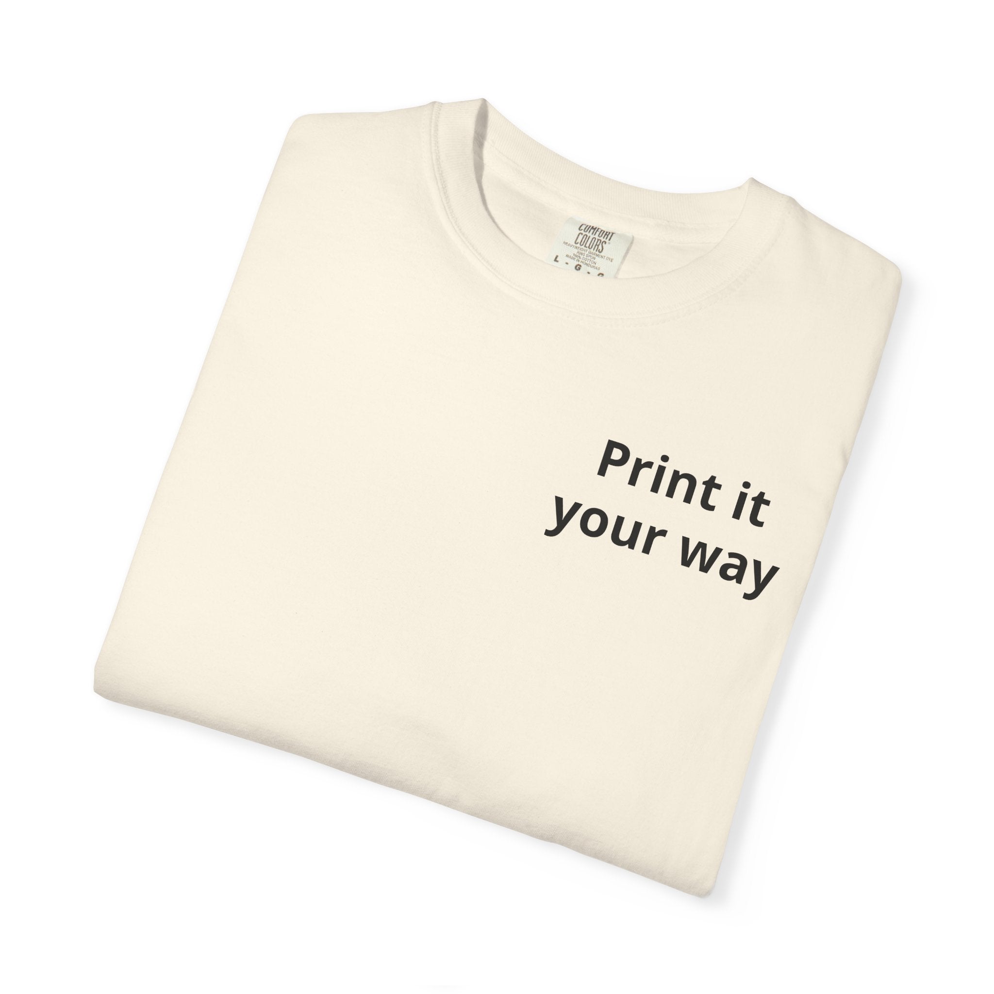 Personalizable Hairstylist Scissors and Comb T-shirt | Salon Girlie Aesthetic