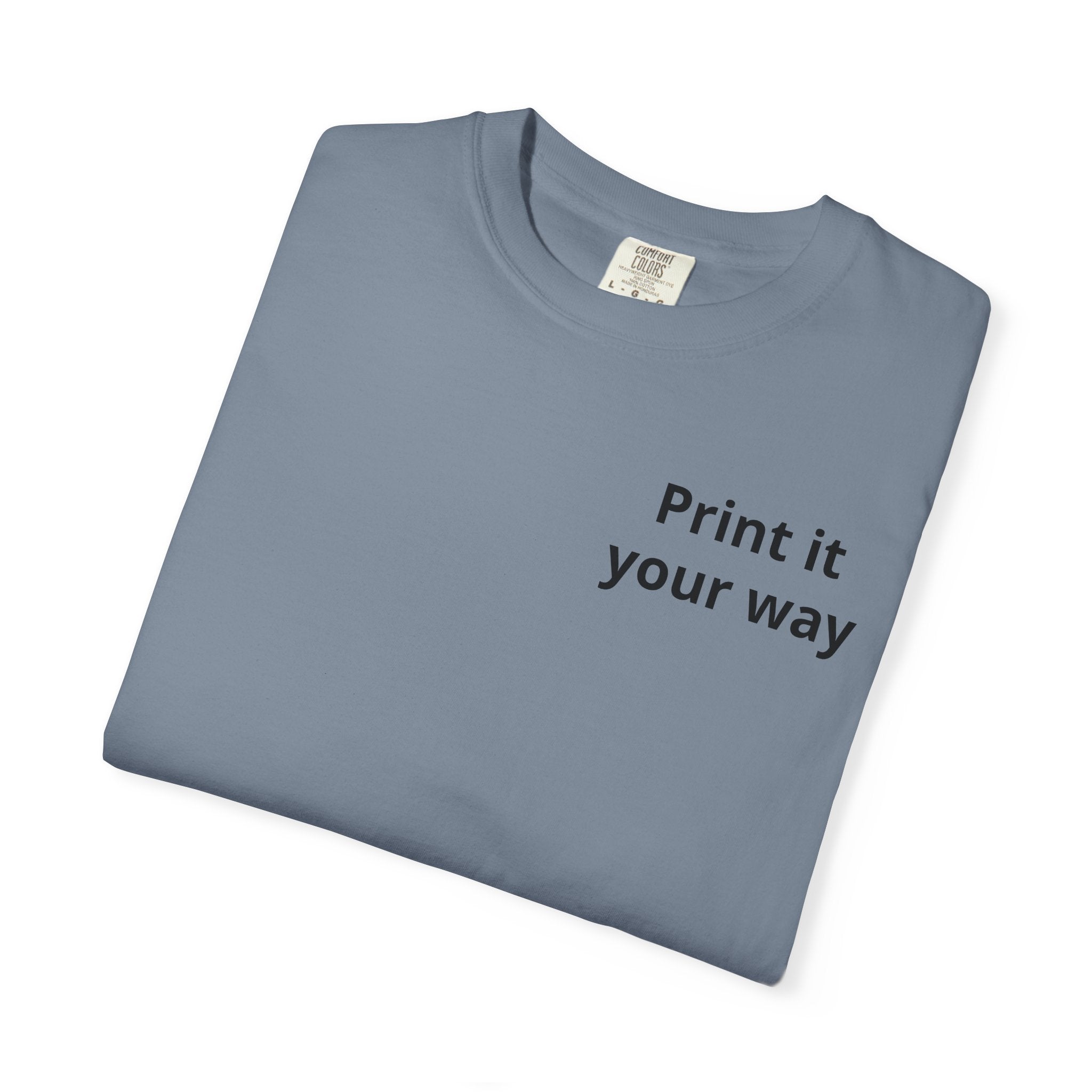 Personalizable Hairstylist Scissors and Comb T-shirt | Salon Girlie Aesthetic