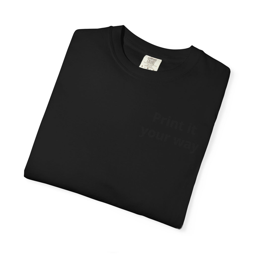 Personalizable Hairstylist Scissors and Comb T-shirt | Salon Girlie Aesthetic