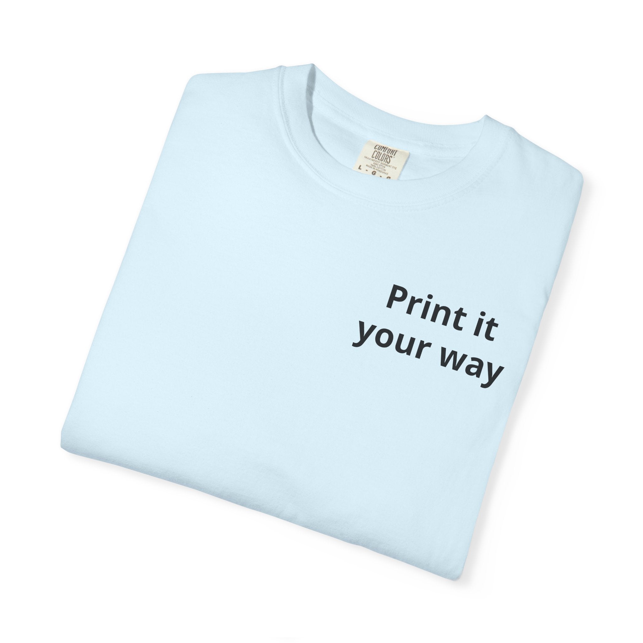 Personalizable Hairstylist Scissors and Comb T-shirt | Salon Girlie Aesthetic