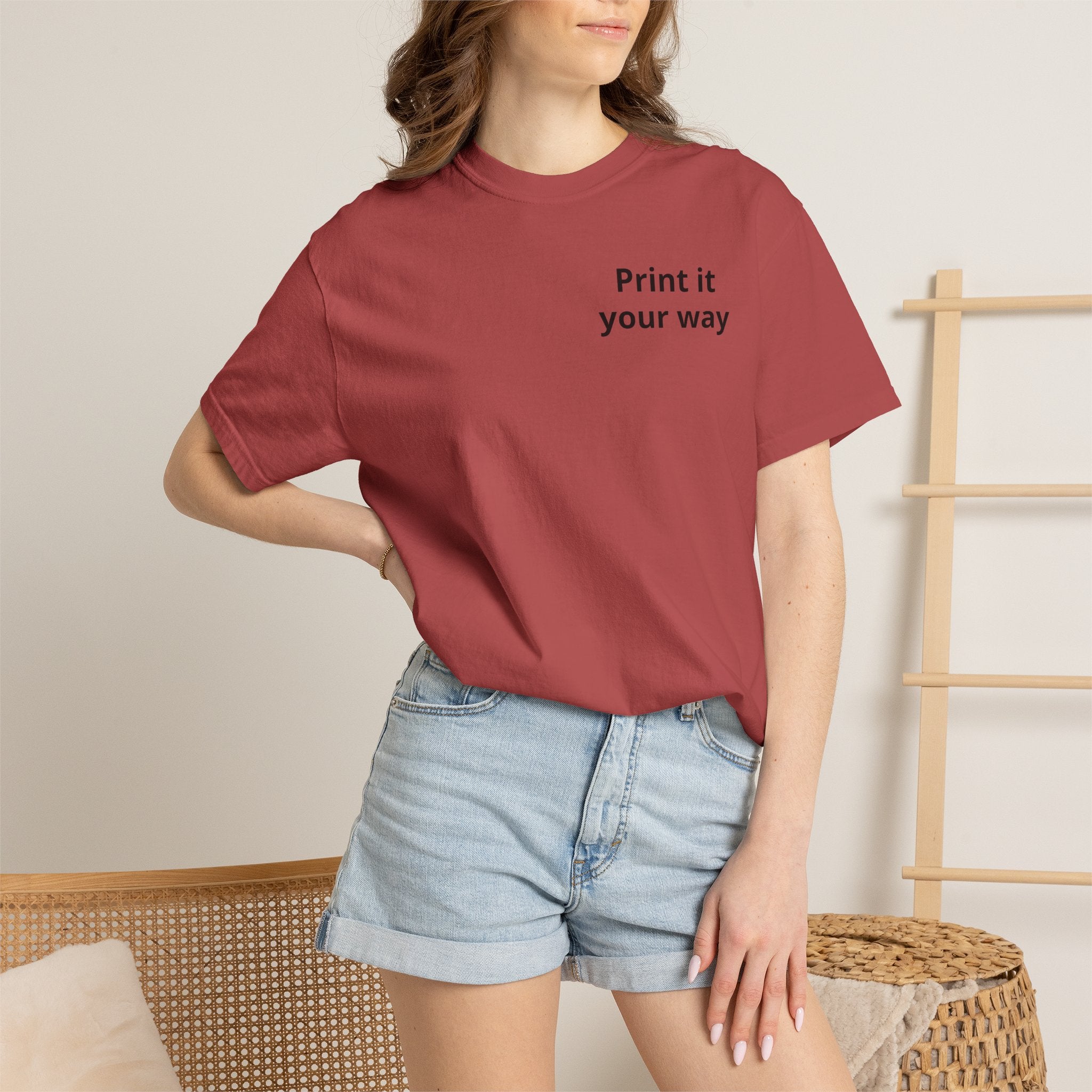 Personalizable Hairstylist Scissors and Comb T-shirt | Salon Girlie Aesthetic