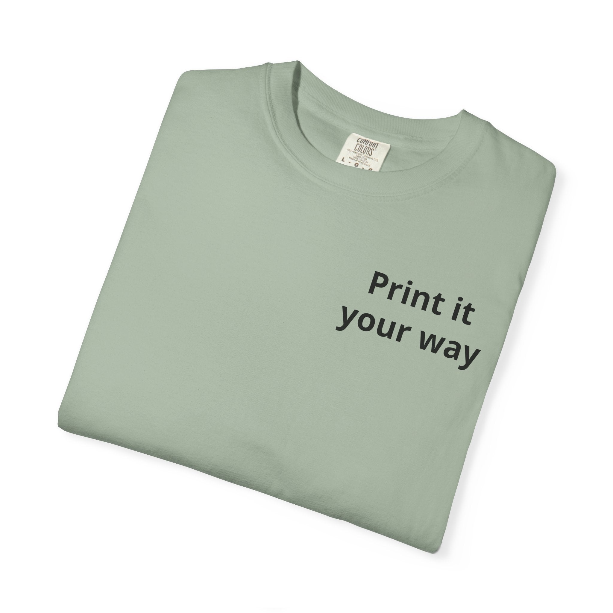 Personalizable Hairstylist Scissors and Comb T-shirt | Salon Girlie Aesthetic