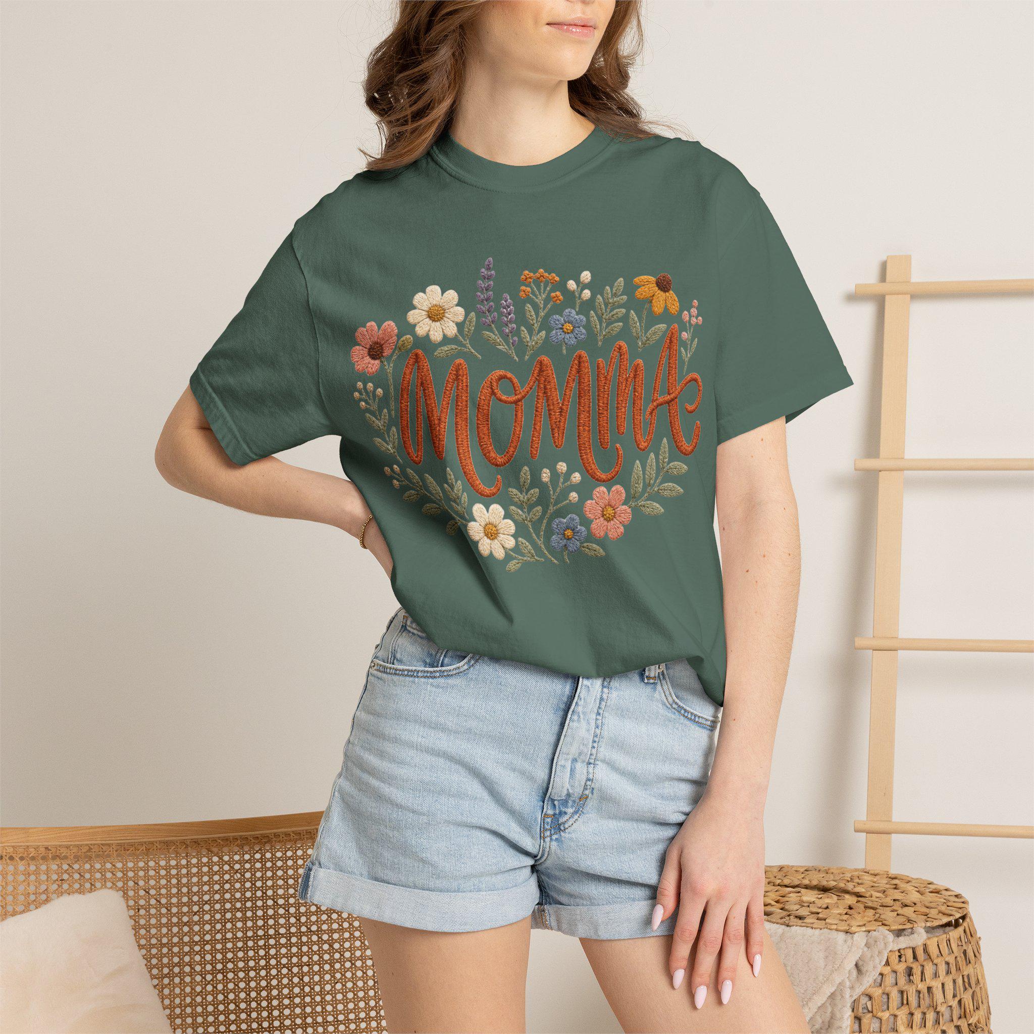 Momma Floral Script T-Shirt | Handlettered Mom Typography, Flower Wreath